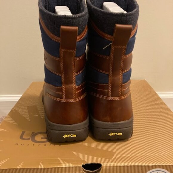 Ugg Wynton Brown Navy Leather Boots (Nearly NEW) - Picture 9 of 10